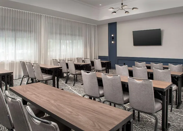 Courtyard By Marriott Savannah Downtown - Historic District